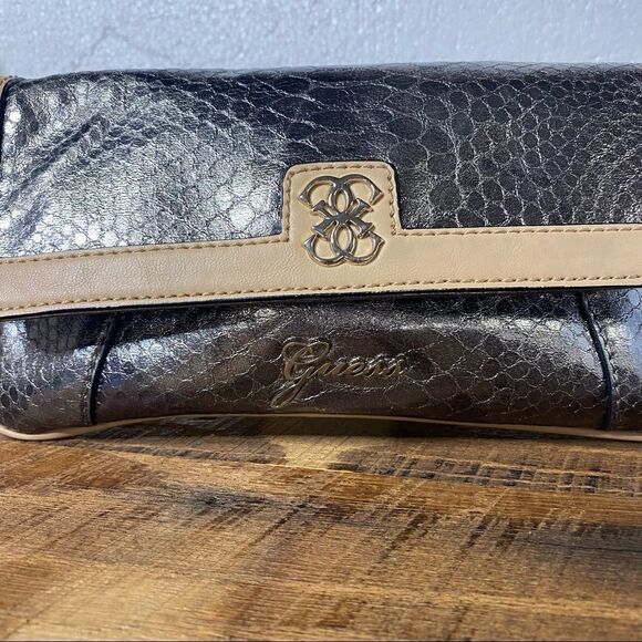 Guess Metallic Clutch Pewter Purse with strap - Picture 2 of 7